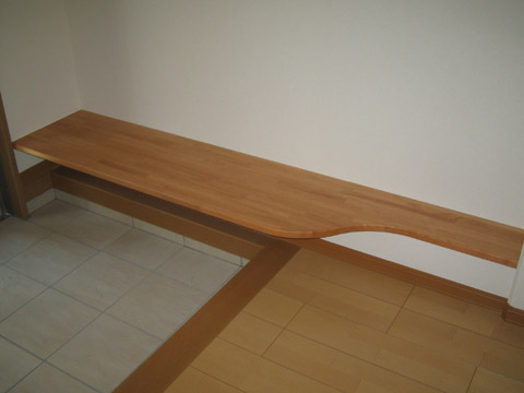 ベンチ