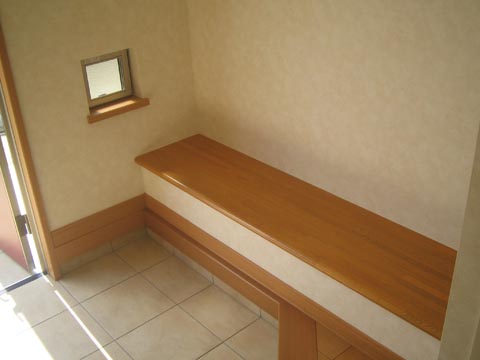 収納付　ベンチ（座面が蓋になっています）